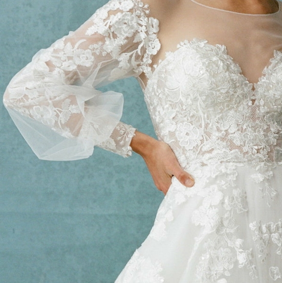 BICICI & COTY wedding dress with FREE matching cathedral pearl veil - Picture 4 of 13